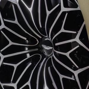 Meet your Posher, Carlo